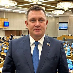 涅斯捷连科•尤里•尤里耶维奇  