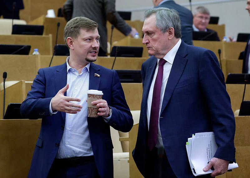 Заместитель Председателя Комитета по энергетике Владимир Плякин и Председатель Комитета Николай Шульгинов