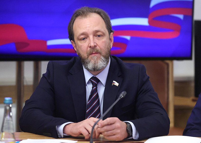 国家杜马议事规则与活动保障委员会第一副主席安德烈·库兹涅佐夫