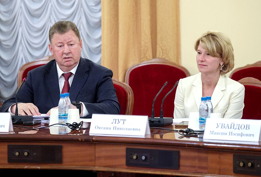 Председатель Комитета по аграрным вопросам Владимир Кашин и Министр сельского хозяйства РФ Оксана Лут