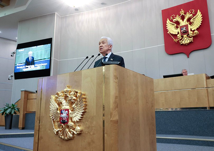 Руководитель фракции "Единая Россия" Владимир Васильев