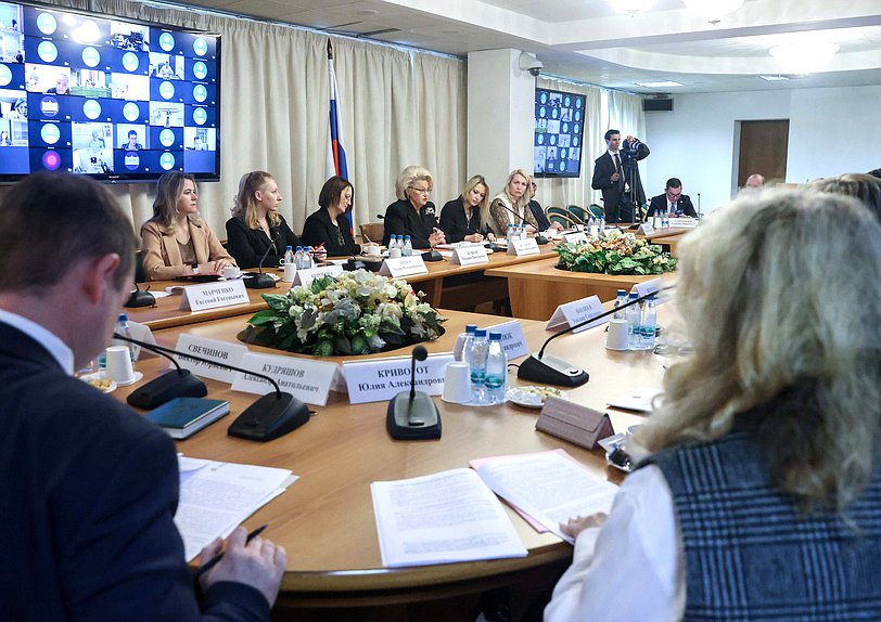 Расширенное заседание Комитета по защите семьи, вопросам отцовства, материнства и детства