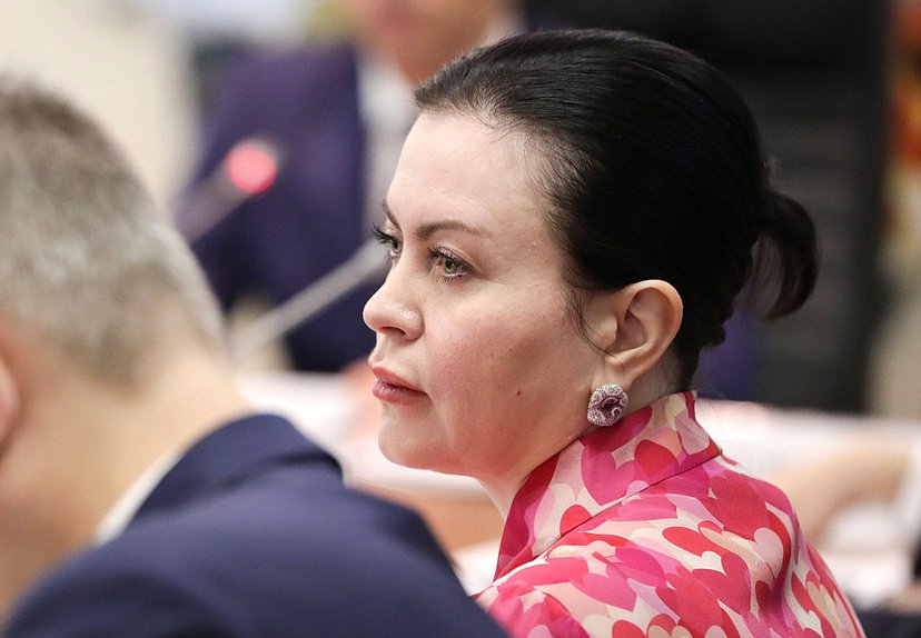 Член Комитета по промышленности и торговле Мария Василькова