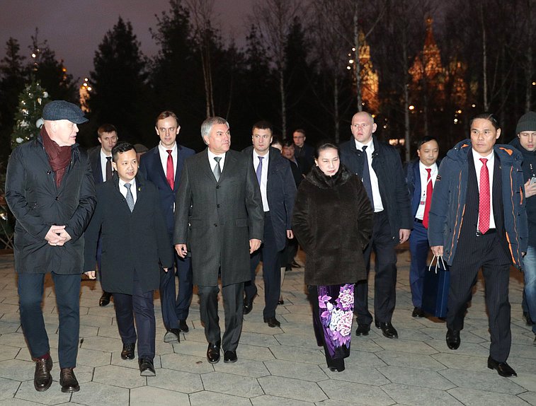 Chairman of the State Duma Viacheslav Volodin and Chairwoman of the National Assembly of Vietnam Nguyễn Thị Kim Ngân