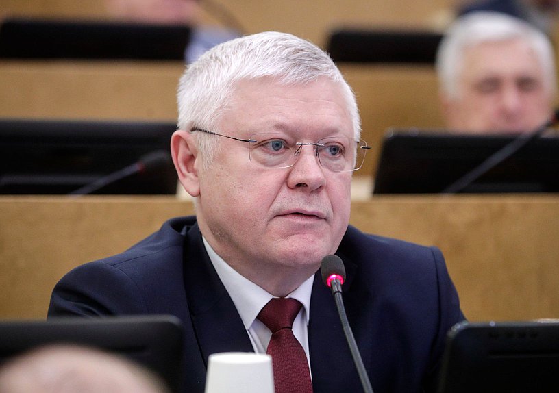 Председатель Комитета по безопасности и противодействию коррупции Василий Пискарев