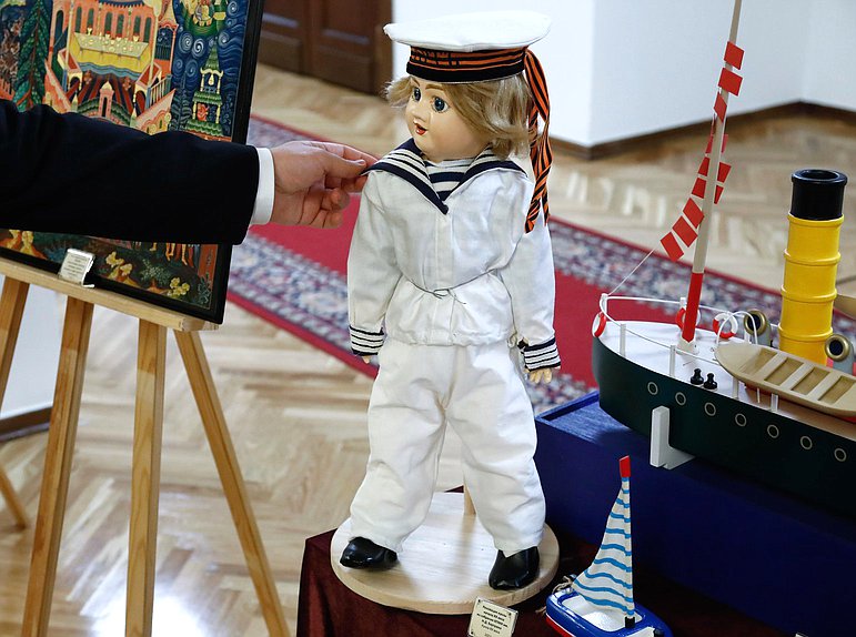 Открытие выставки «Игрушка — радость детства» и Круглый стол на тему «Безопасное детство: традиционная игрушка как основа гармоничного развития личности»