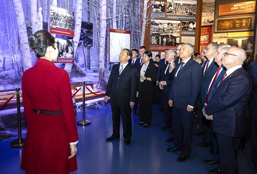 Visita oficial del Jefe de la Duma Estatal, Vyacheslav Volodin, a la República Popular China