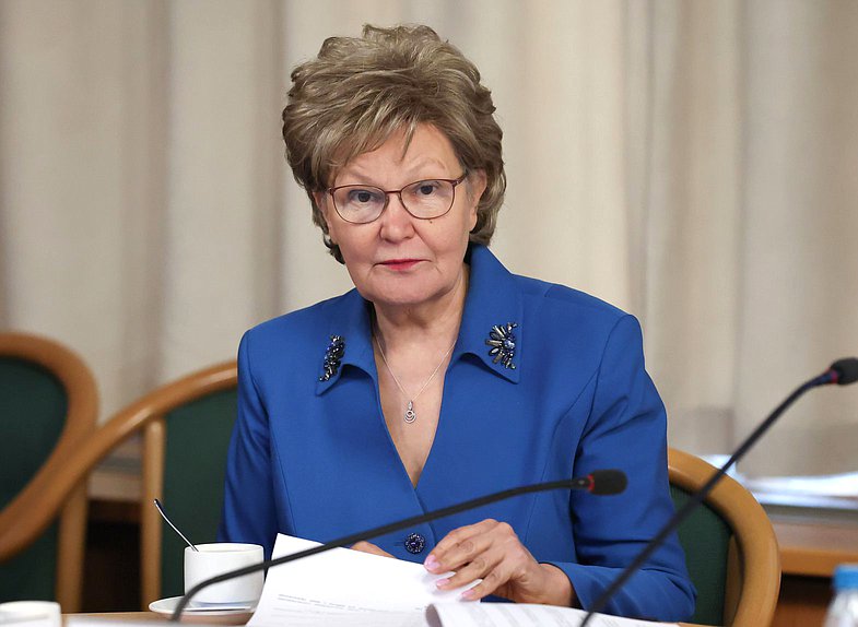 Член Комитета по защите семьи, вопросам отцовства, материнства и детства Татьяна Ларионова