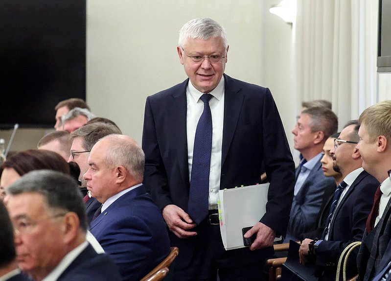 Председатель Комитета по безопасности и противодействию коррупции Василий Пискарев