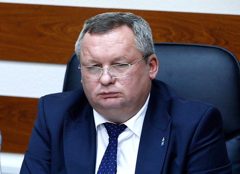 Председатель Думы Астраханской области Игорь Мартынов. Заседание Комиссии Совета законодателей по вопросам межбюджетных отношений и налоговому законодательству