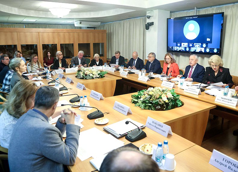 Заседание рабочей группы по совершенствованию законодательства РФ в части обеспечения детей качественным и безопасным питанием