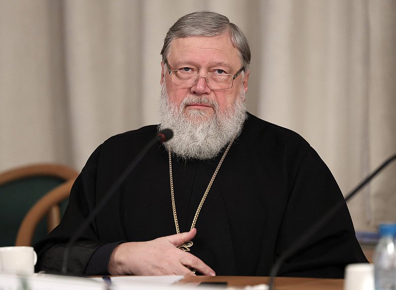 Круглый стол на тему «О совершенствовании федерального законодательства в части защиты женщин от склонения к искусственному прерыванию беременности»