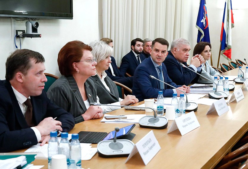 Председатель Комитета по труду, социальной политике и делам ветеранов Ярослав Нилов