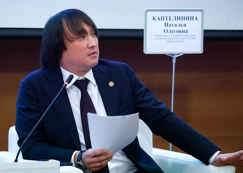 Председатель Комитета по туризму и развитию туристической инфраструктуры Сангаджи Тарбаев