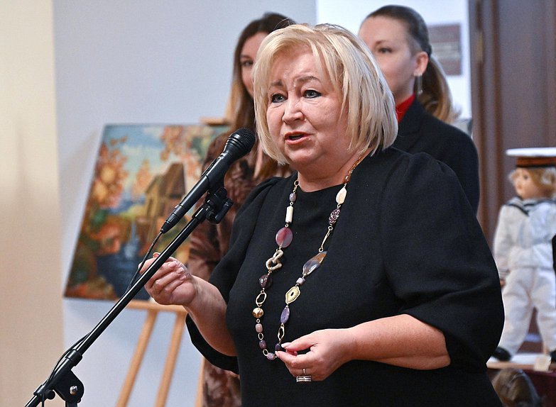 Заместитель Председателя Комитета по вопросам семьи, женщин и детей Елена Вторыгина