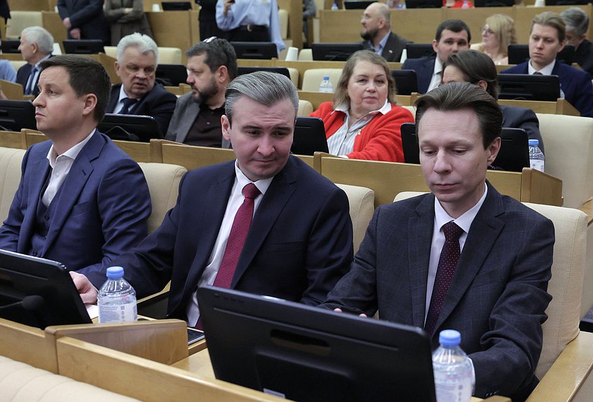 Парламентские слушания на тему «О развитии отраслей легкой промышленности в РФ»