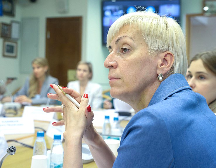 Заместитель Председателя Комитета по просвещению Ирина Ивенских
