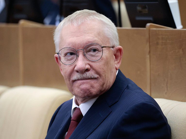 Председатель Комитета по контролю Олег Морозов