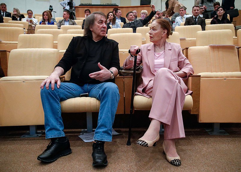 Киноактер Александр Иншаков и актриса Людмила Чурсина