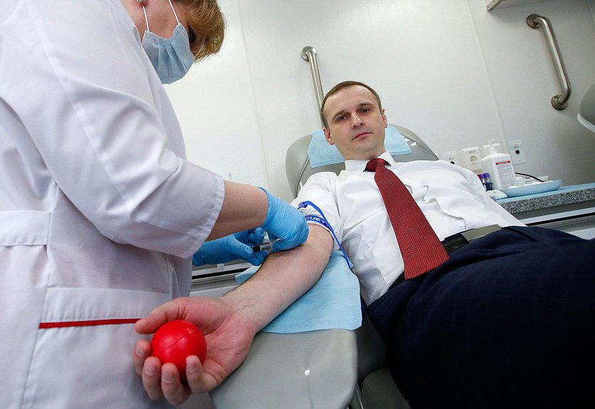 Заместитель Председателя Комитета по охране здоровья Сергей Леонов