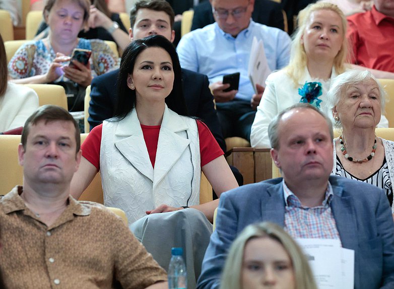 Итоговое заседание Комитета по защите семьи, вопросам отцовства, материнства и детства