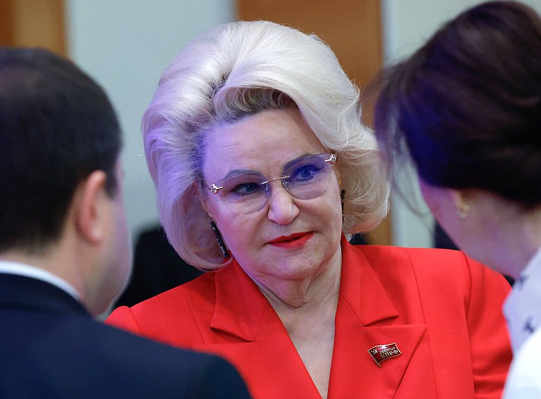 Председатель Комитета по защите семьи, вопросам отцовства, материнства и детства Нина Останина