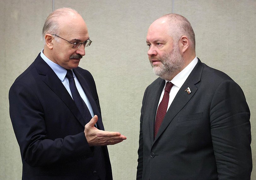 Председатель Комитета по науке и высшему образованию Сергей Кабышев и член Комитета по развитию Дальнего Востока и Арктики Николай Новичков