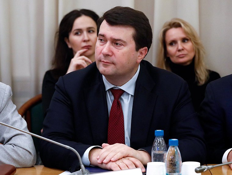 Заместитель Председателя Комитета по экологии, природным ресурсам и охране окружающей среды Олег Лебедев