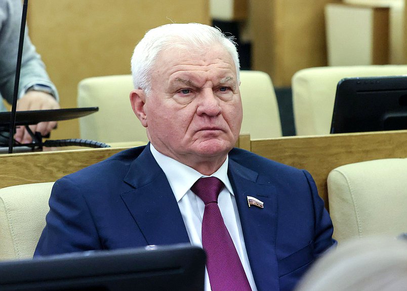 Первый заместитель Председателя Комитета по аграрным вопросам Владимир Плотников