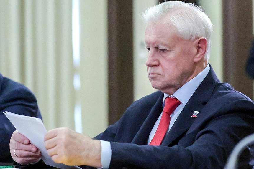 Руководитель фракции "Справедливая Россия - За правду" Сергей Миронов. Фото: пресс-служба Президента РФ