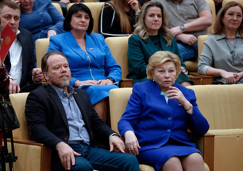 Первые заместители Председателя Комитета по культуре Александр Шолохов и Елена Драпеко