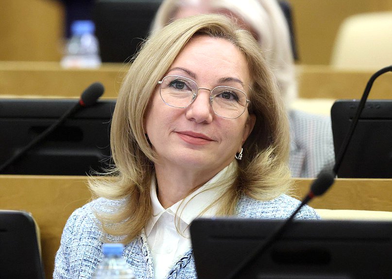 Член Комитета по просвещению Лариса Тутова