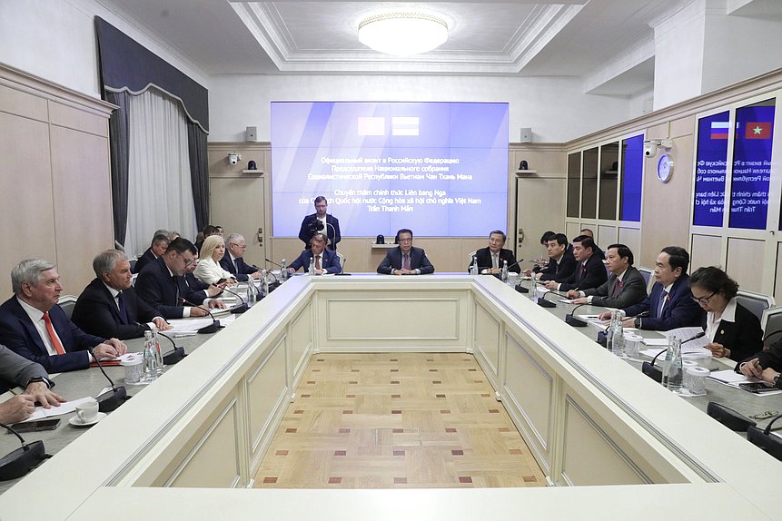 Le reunión del Presidente de la Asamblea Nacional de la República Socialista de Vietnam, Tran Thanh Man con el Jefe de la Duma Estatal, Vyacheslav Volodin