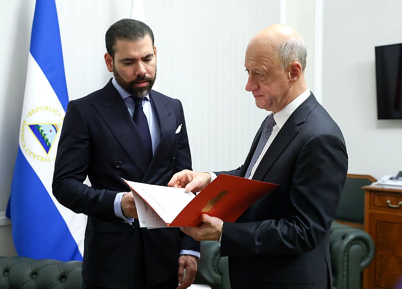 Laureano Facundo Ortega Murillo, Representante Especial de los Copresidentes de la República de Nicaragua para el Desarrollo de las Relaciones con Rusia, y Alexander Babakov, Vicejefe de la Duma Estatal