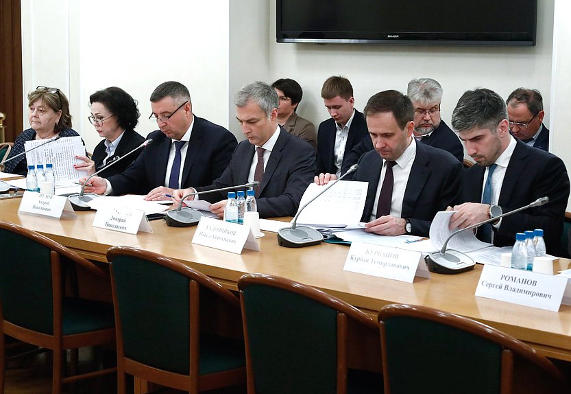 Заседание Комитета по труду, социальной политике и делам ветеранов