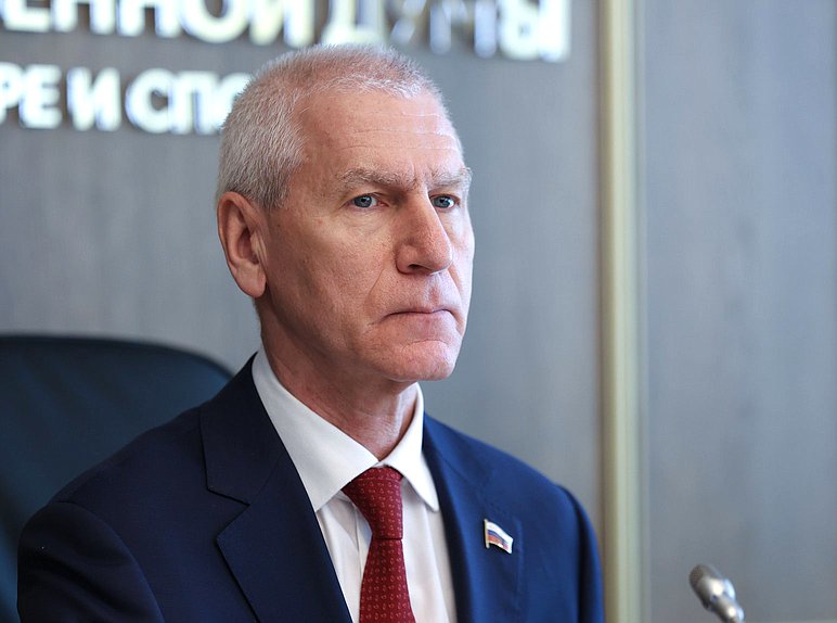 Председатель Комитета по физической культуре и спорту Олег Матыцин
