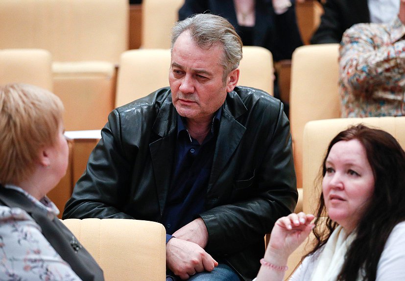 Актер Игорь Николаев