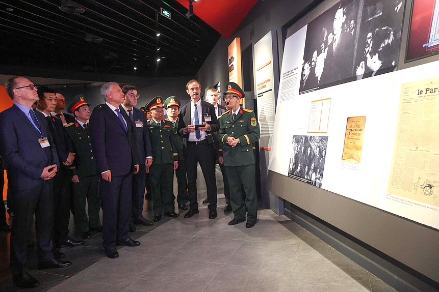 Chairman of the State Duma Vyacheslav Volodin at the Vietnam Military History Museum