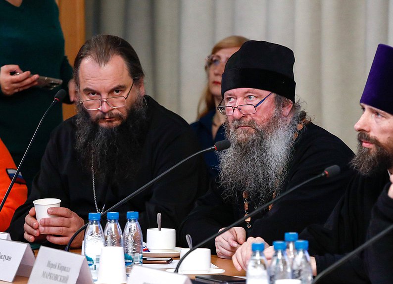 Круглый стол на тему «Роль общественных и религиозных объединений в социально-трудовой адаптации лиц, оказавшихся в трудной жизненной ситуации»