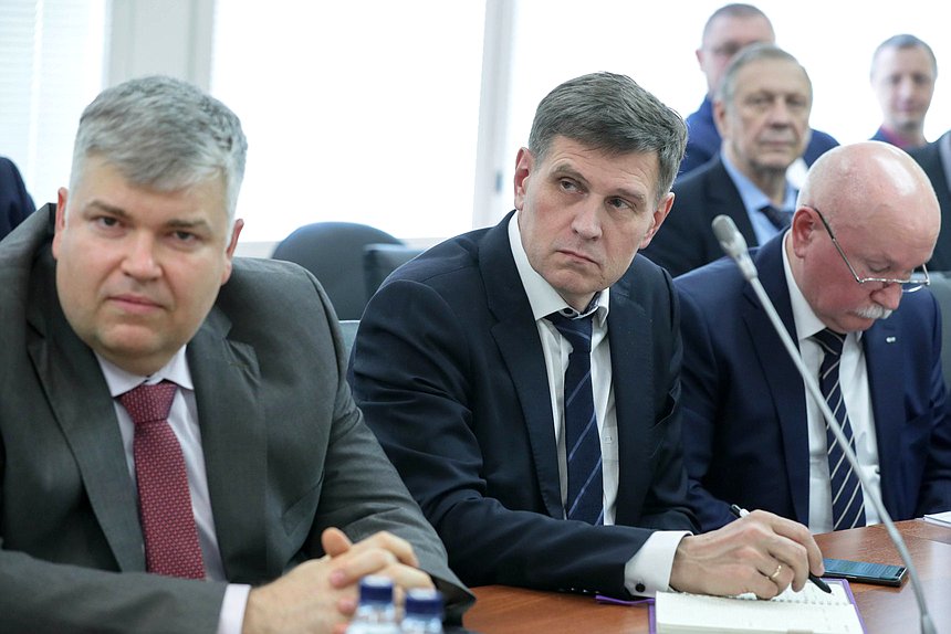 Круглый стол на тему «Развитие рынка природного газа как моторного топлива: проблемы и пути решения» Комитета по энергетике