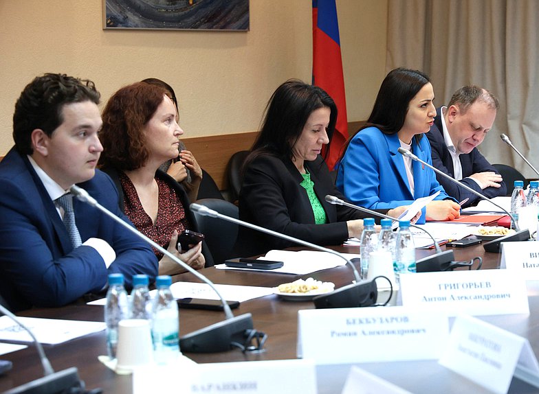 Заседание Комитета по молодежной политике