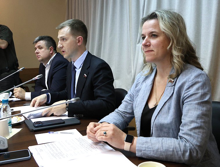 Член Комитета по защите семьи, вопросам отцовства, материнства и детства Ольга Коробова