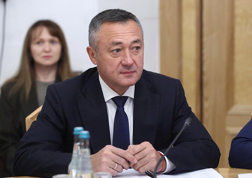 国家杜马议事规则与活动保障委员会主席维克托·平斯基