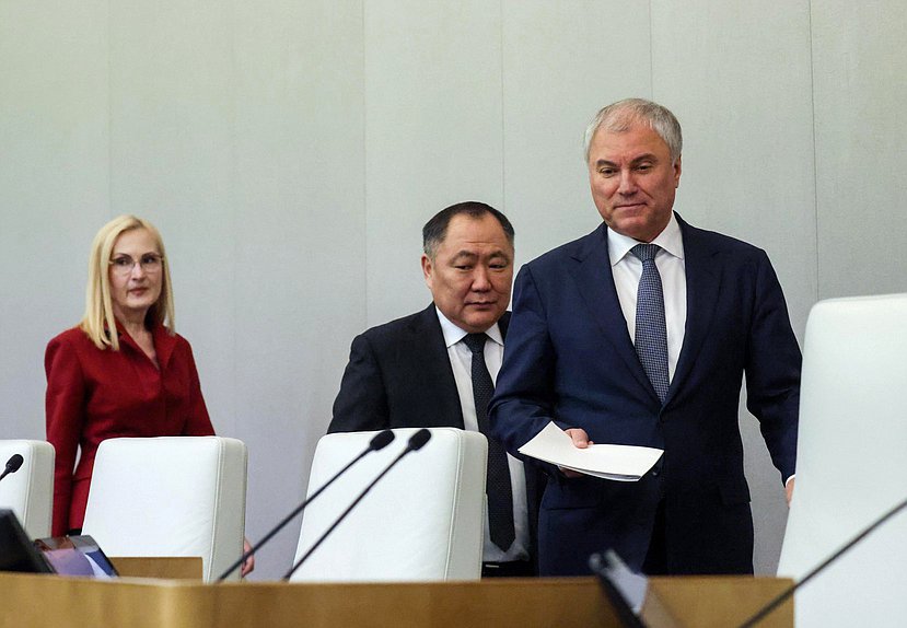 Председатель Государственной Думы Вячеслав Володин и заместители Председателя Государственной Думы Ирина Яровая и Шолбан Кара-оол
