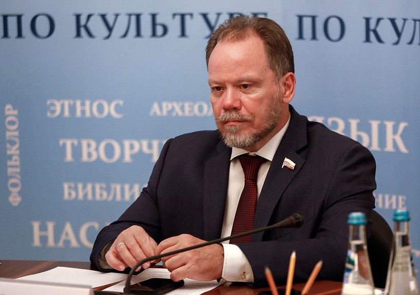 Первый заместитель Председателя Комитета по культуре Александр Шолохов