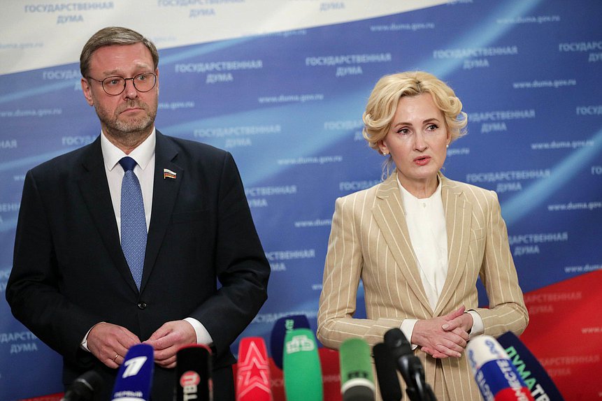 Deputy Speaker of the Federation Council Konstantin Kosachev and Deputy Chairwoman of the State Duma Irina Yarovaya