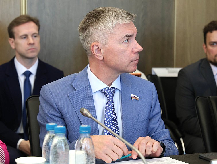 Член Комитета по физической культуре и спорту Евгений Ревенко