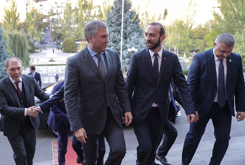 Chairman of the State Duma Viacheslav Volodin and President of the National Assembly of the Republic of Armenia Ararat Mirzoyan