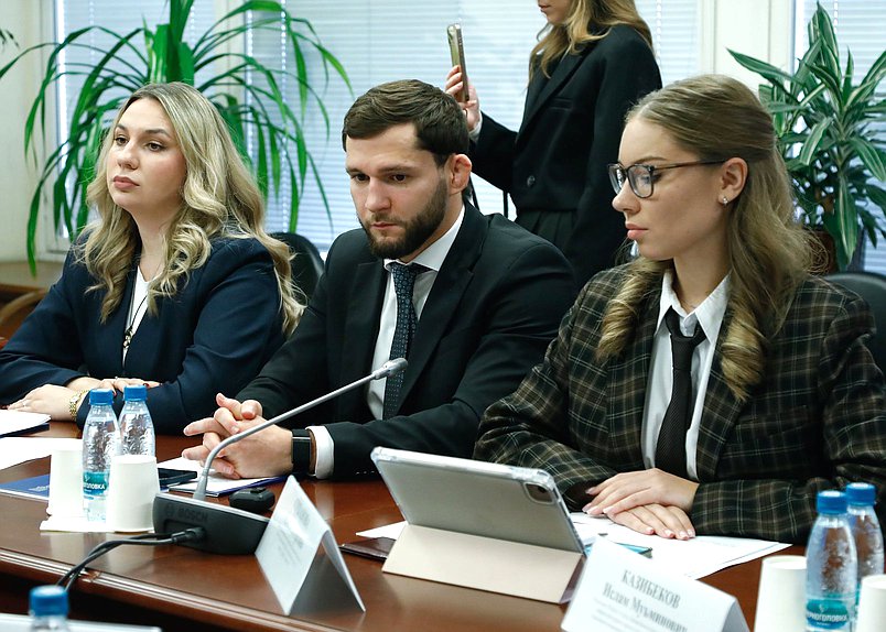 Заседание Молодежного парламента при Государственной Думе