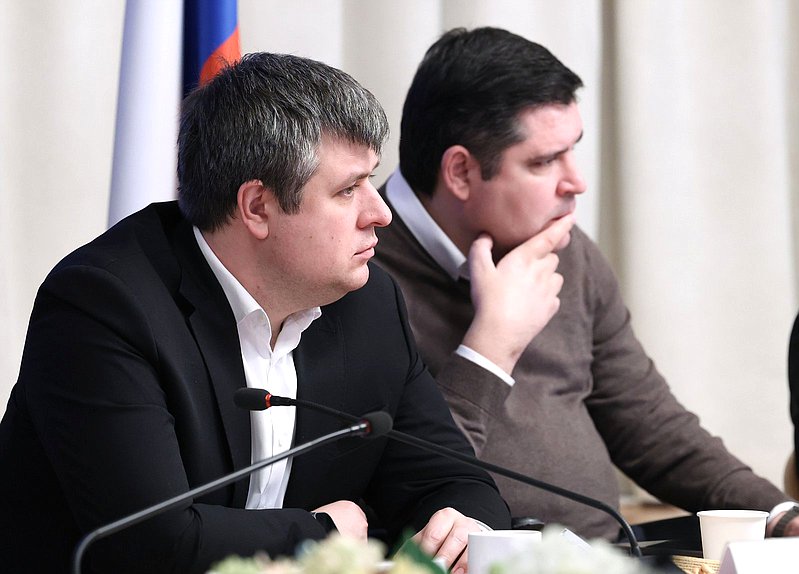 Заместитель Председателя Комитета по молодежной политике Александр Толмачев